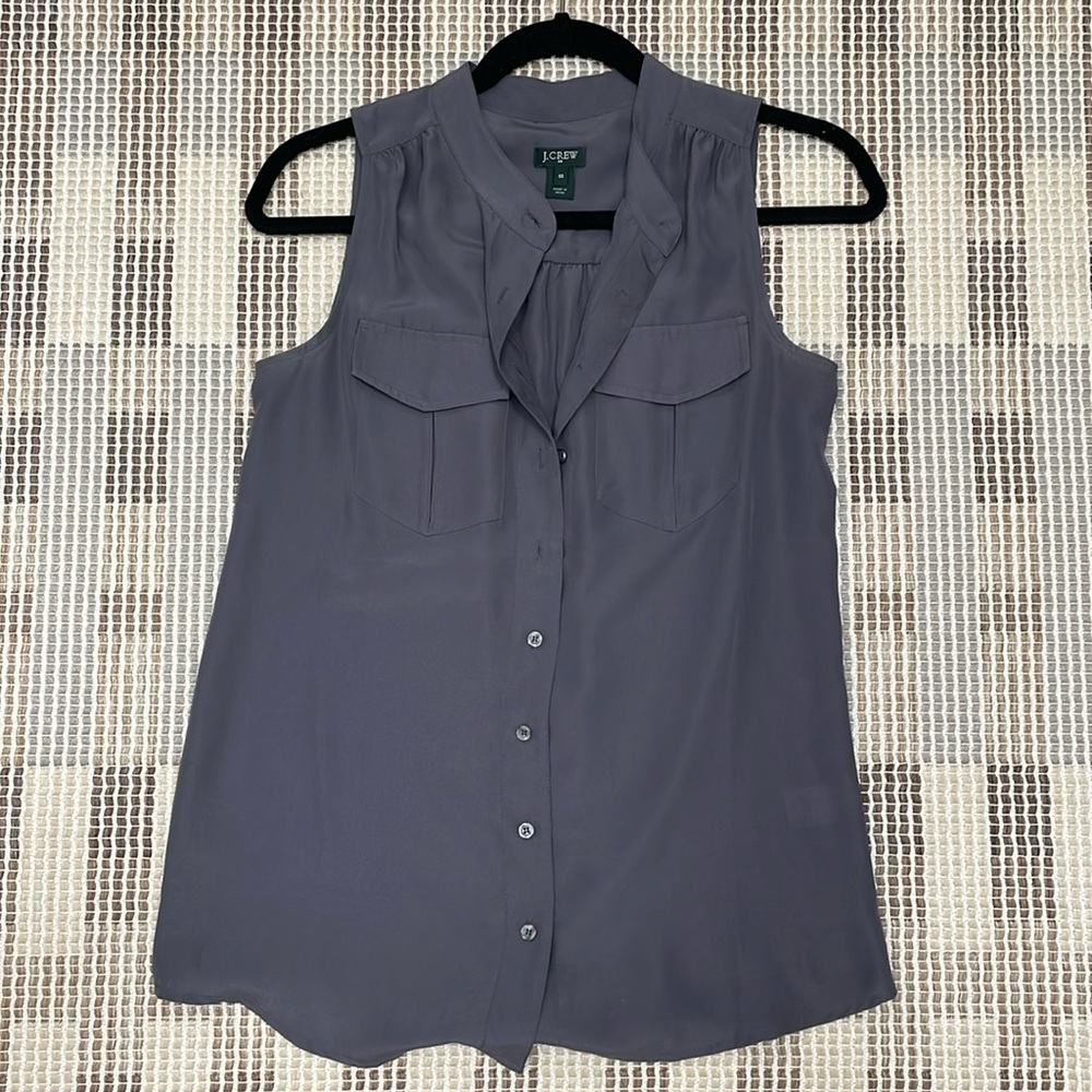 Jcrew gray blouse sleeveless with pockets